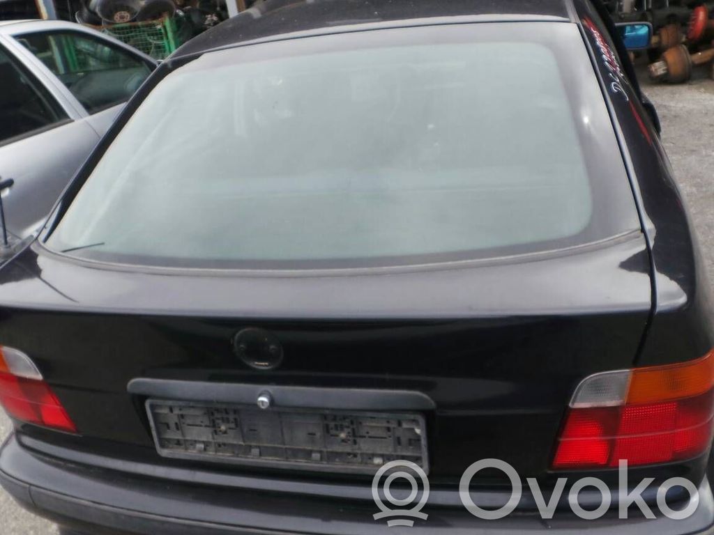 Tailgate/trunk/boot lid   DC1908005