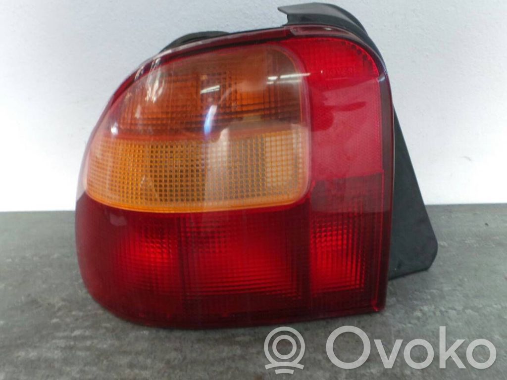 Rover 600 Feux arrière sur hayon 