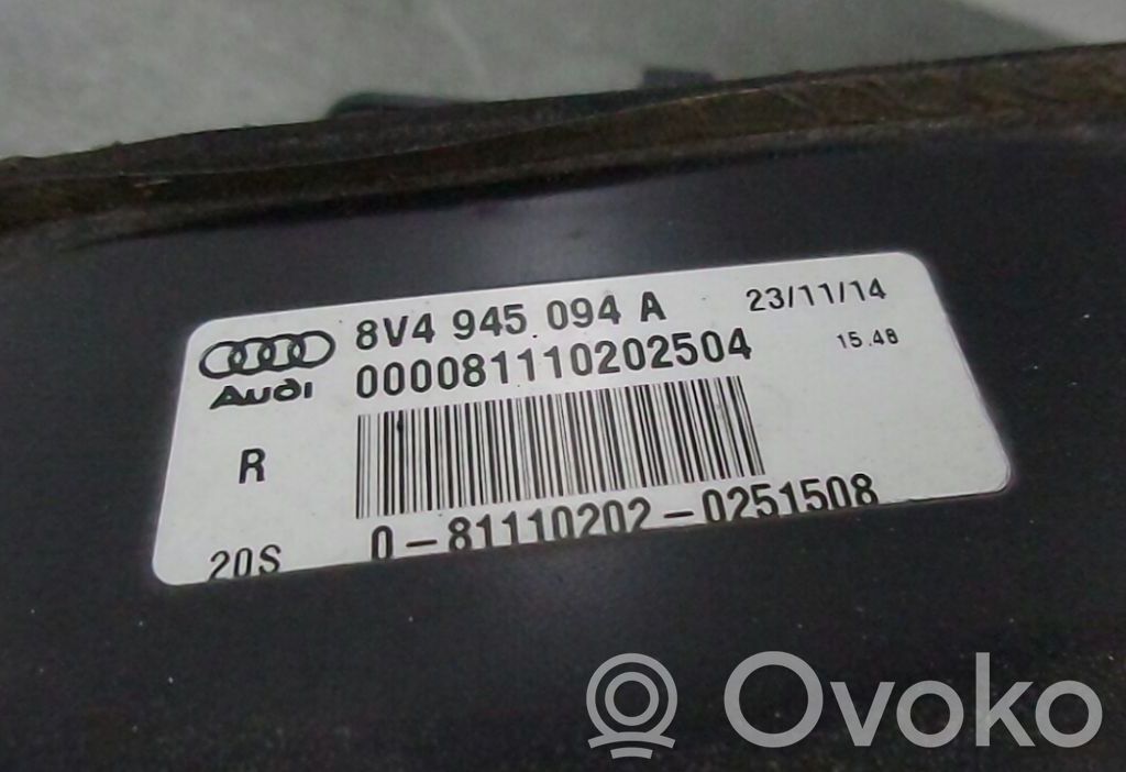 Tailgate rear/tail lights   8V4945094A