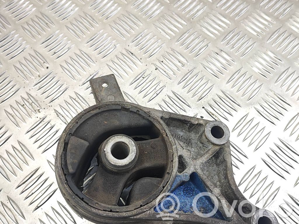 Opel Signum Engine mount bracket 