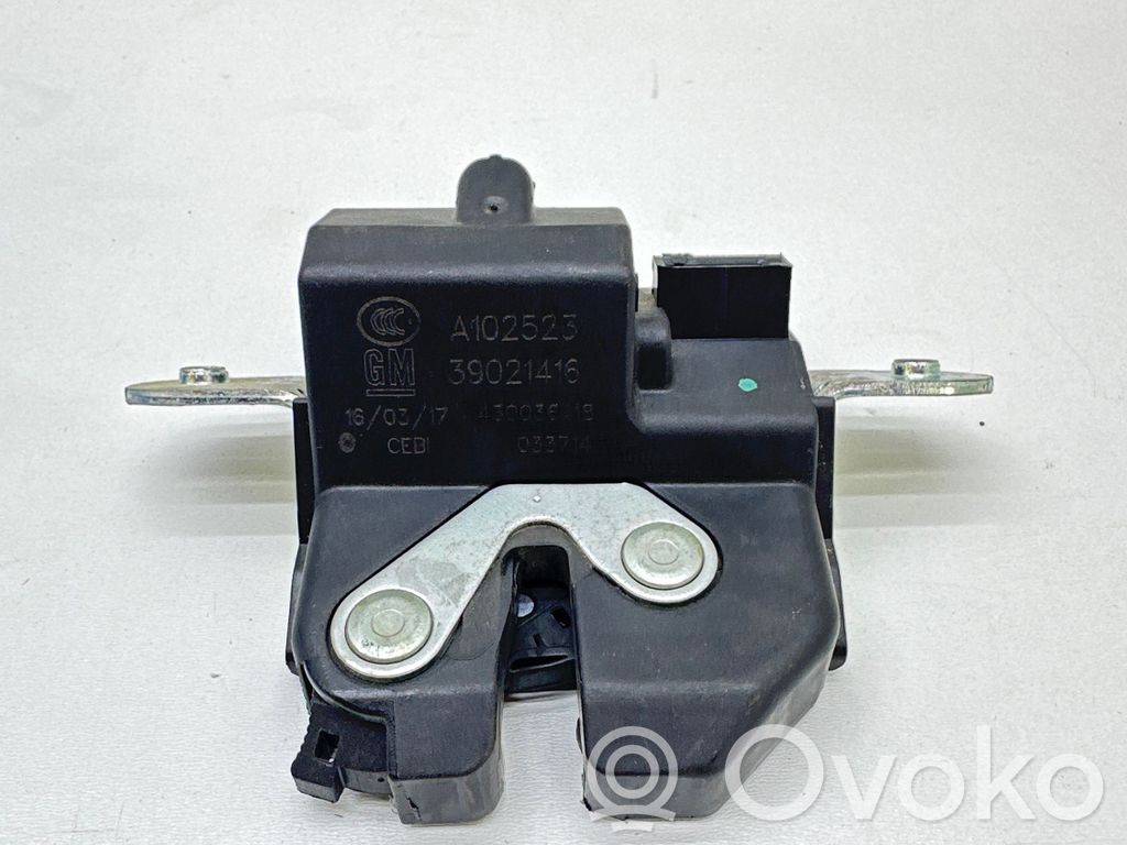 Opel Astra K Aizmugurējā pārsega slēdzene 