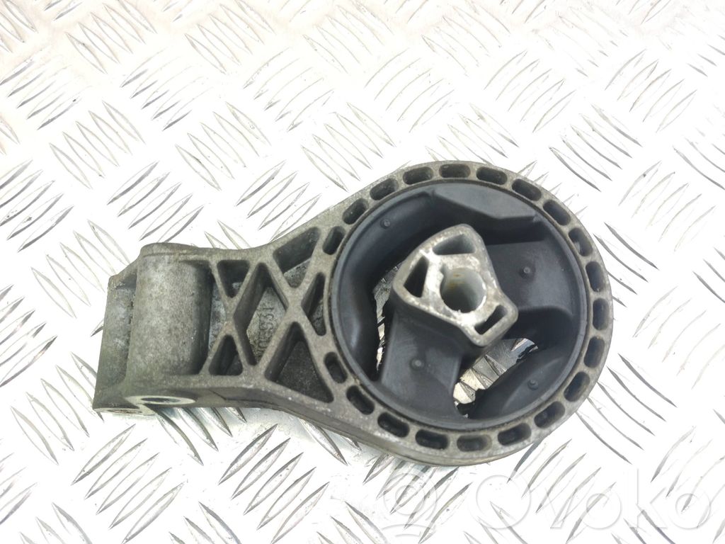 Opel Insignia A Engine mount bracket 