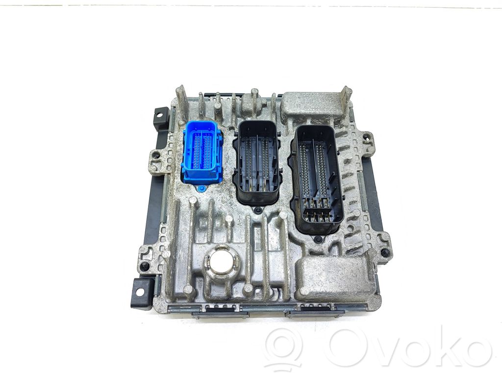 Opel Zafira C Engine control unit/module 