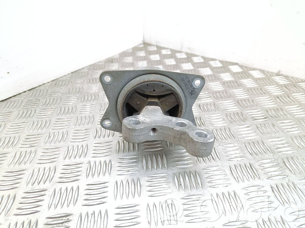 Opel Vectra C Engine mount bracket 