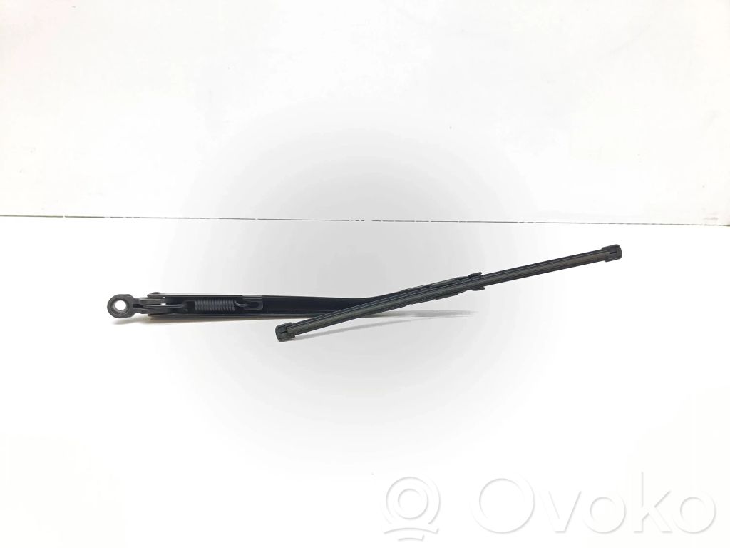 BMW 1 E81 E87 Rear wiper blade arm 
