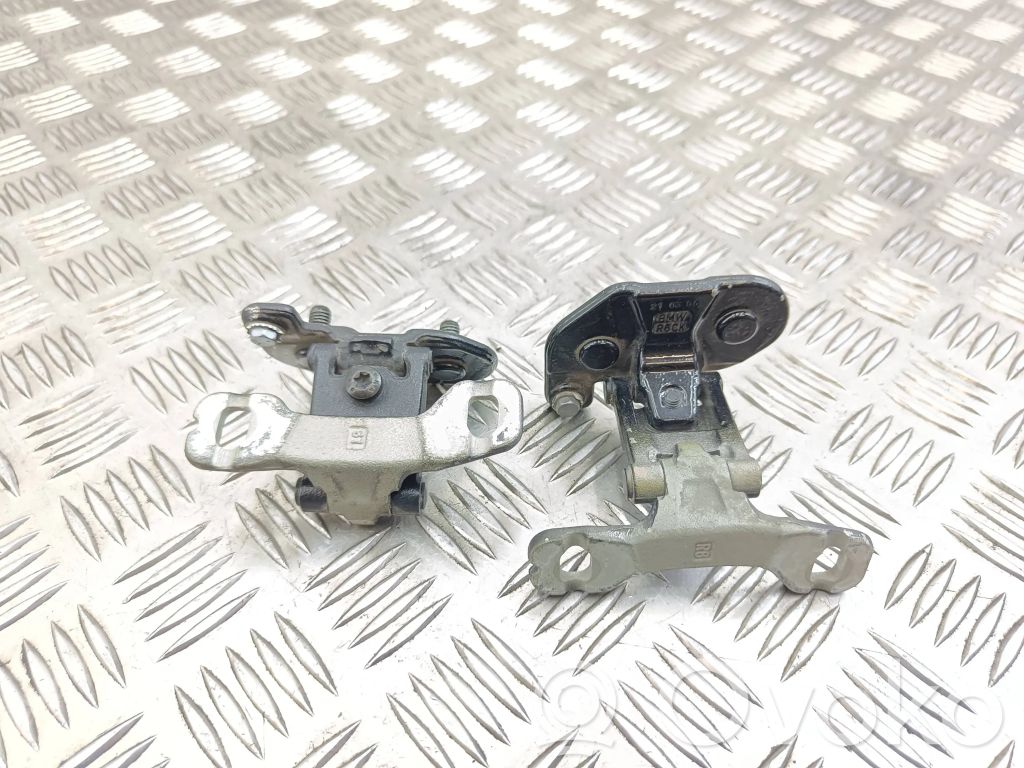 BMW 1 E81 E87 Tailgate/trunk/boot hinge 