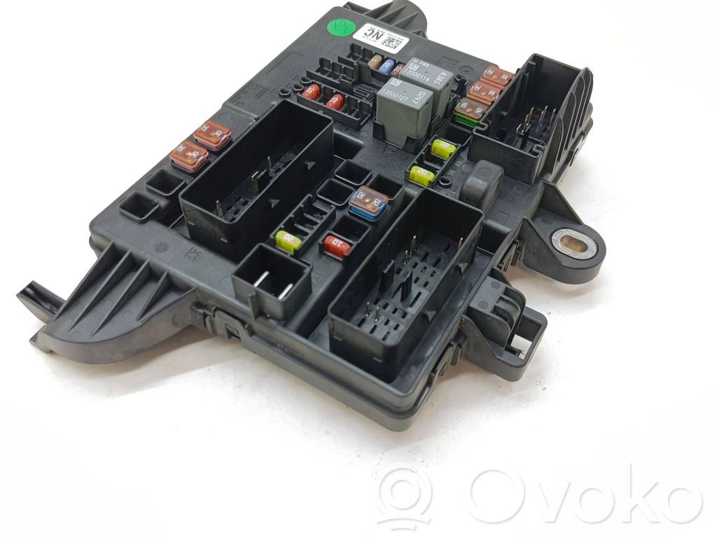 Opel Insignia A Fuse module 