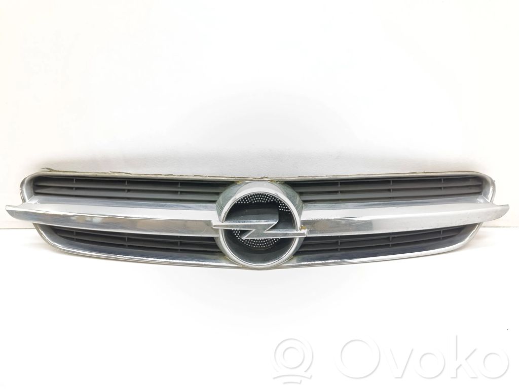 Opel Vectra C Etusäleikkö 