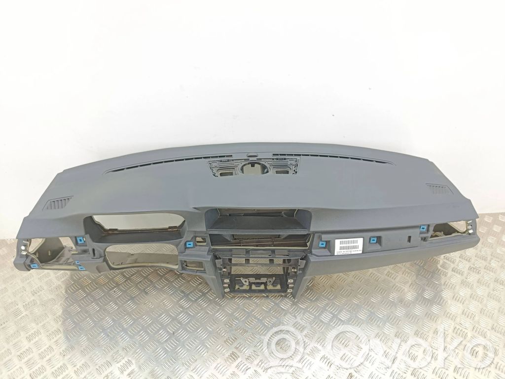BMW 3 E90 E91 Dashboard 
