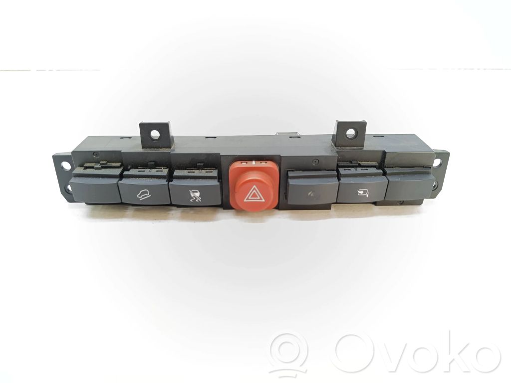 Hazard light switch   96628419