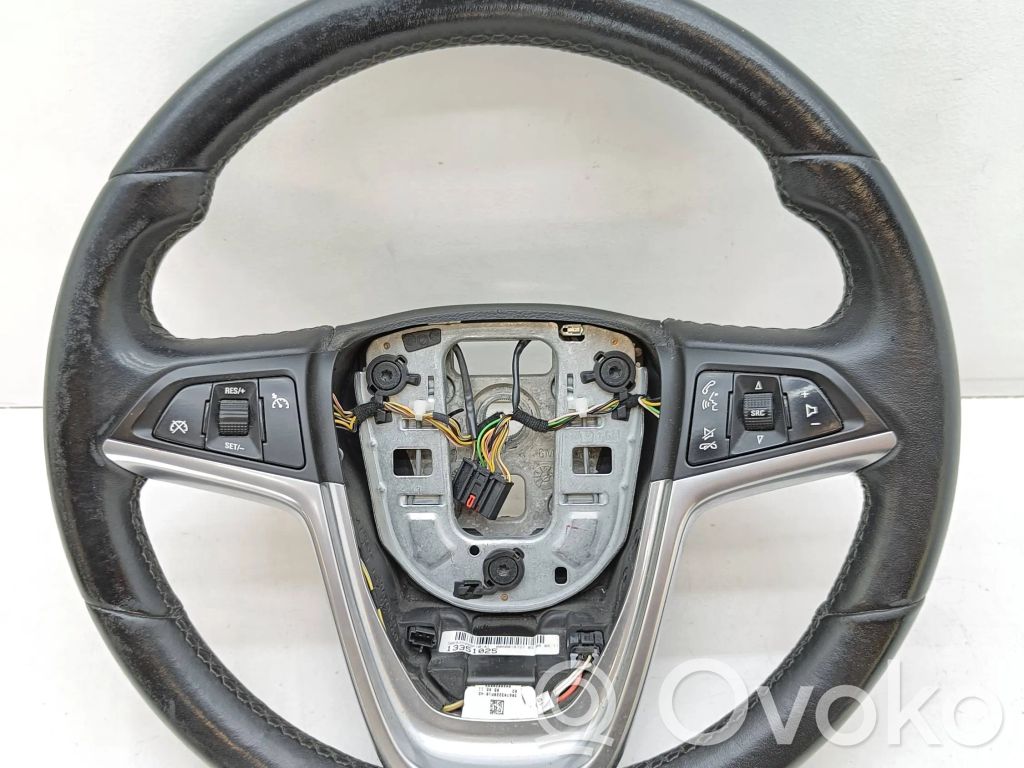 Opel Astra J Ohjauspyörä 