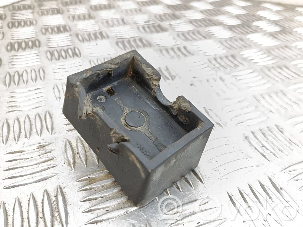 Opel Signum Jacking socket point 