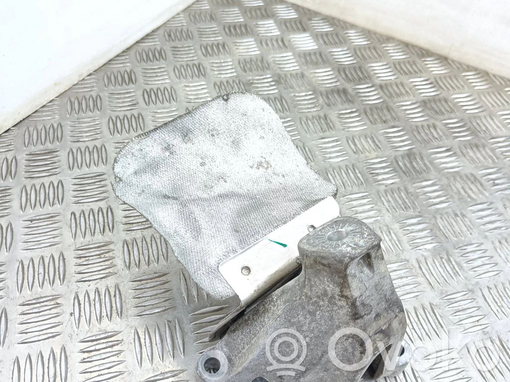 Audi Q5 SQ5 8R Engine mounting bracket 
