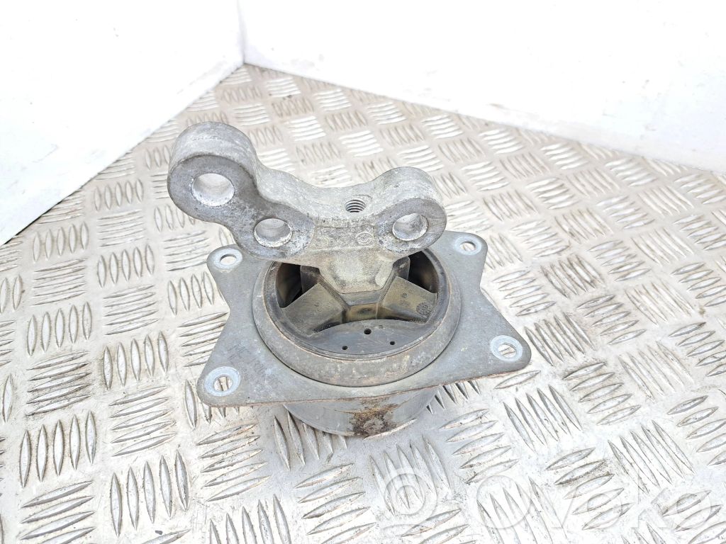 Opel Vectra C Engine mount bracket 