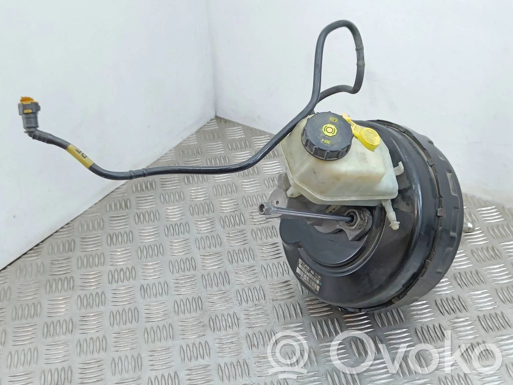 Opel Insignia A Brake booster 