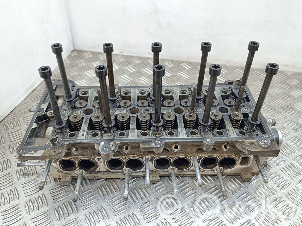 Opel Insignia A Engine head 