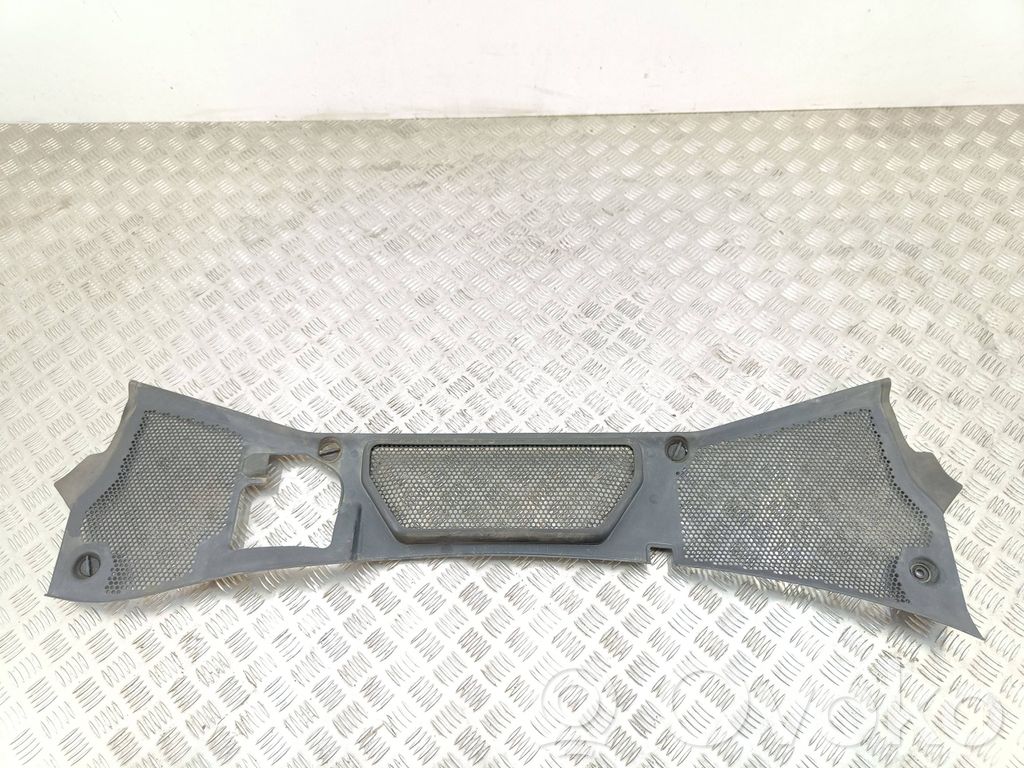 Volkswagen Phaeton Wiper trim 