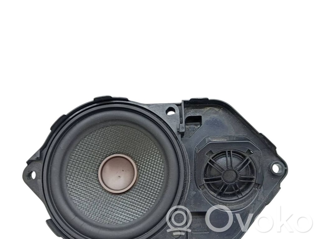 BMW X3 F25 Difuzor în panou 
