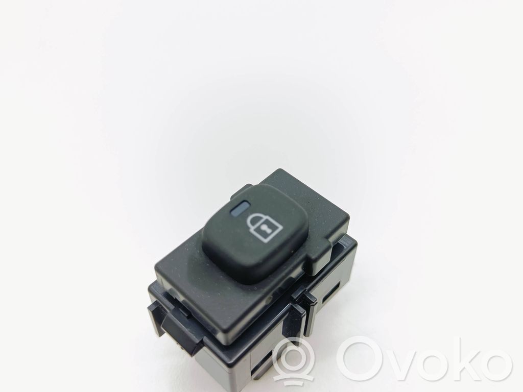 Volvo S60 Central locking switch button 