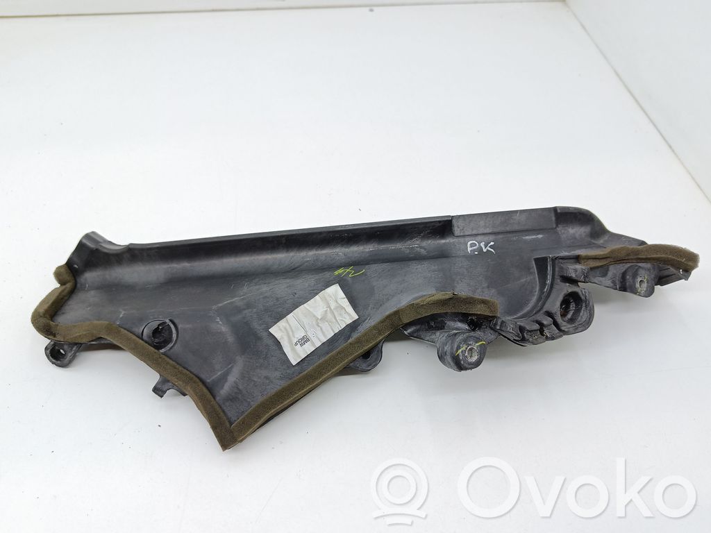 BMW X5 E70 Kita variklio skyriaus detalė 