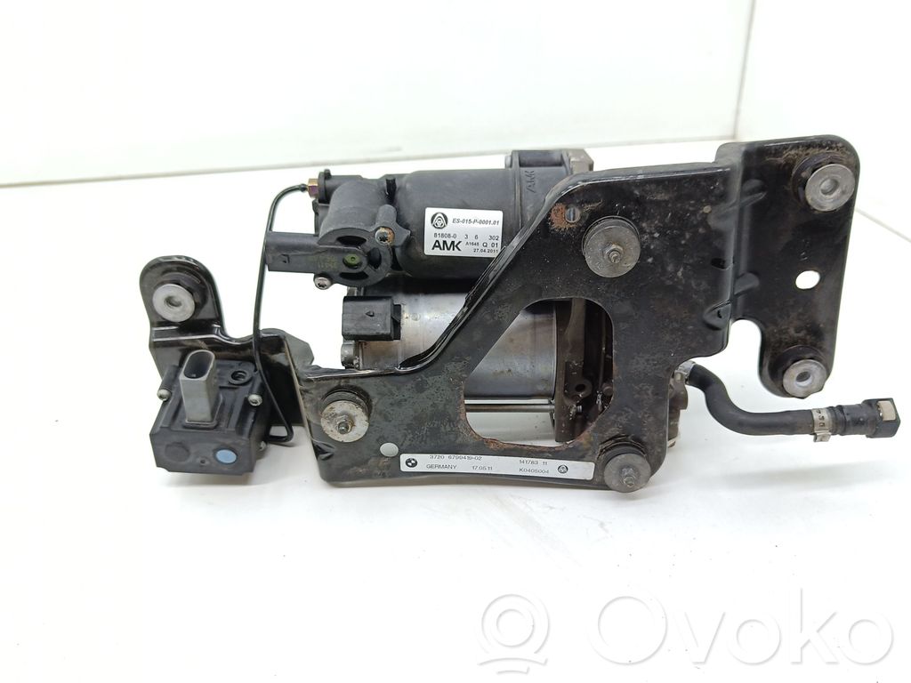 BMW X5 E70 Ilmajousituksen kompressoripumppu 