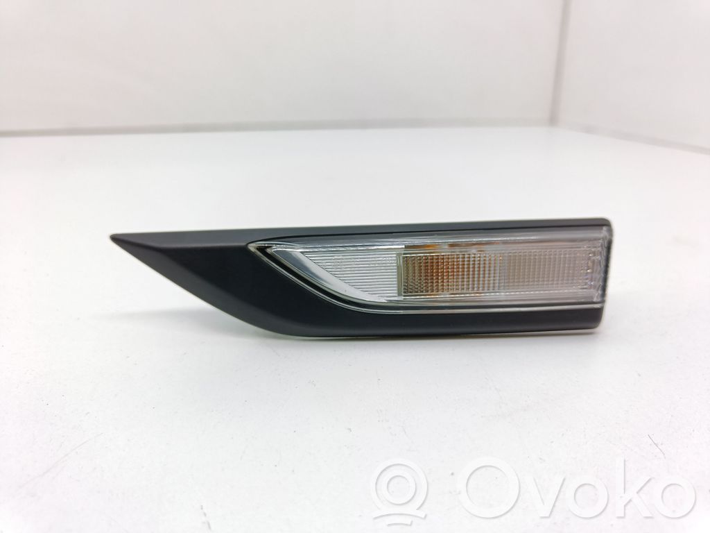 Volkswagen Caddy Seitenblinker 
