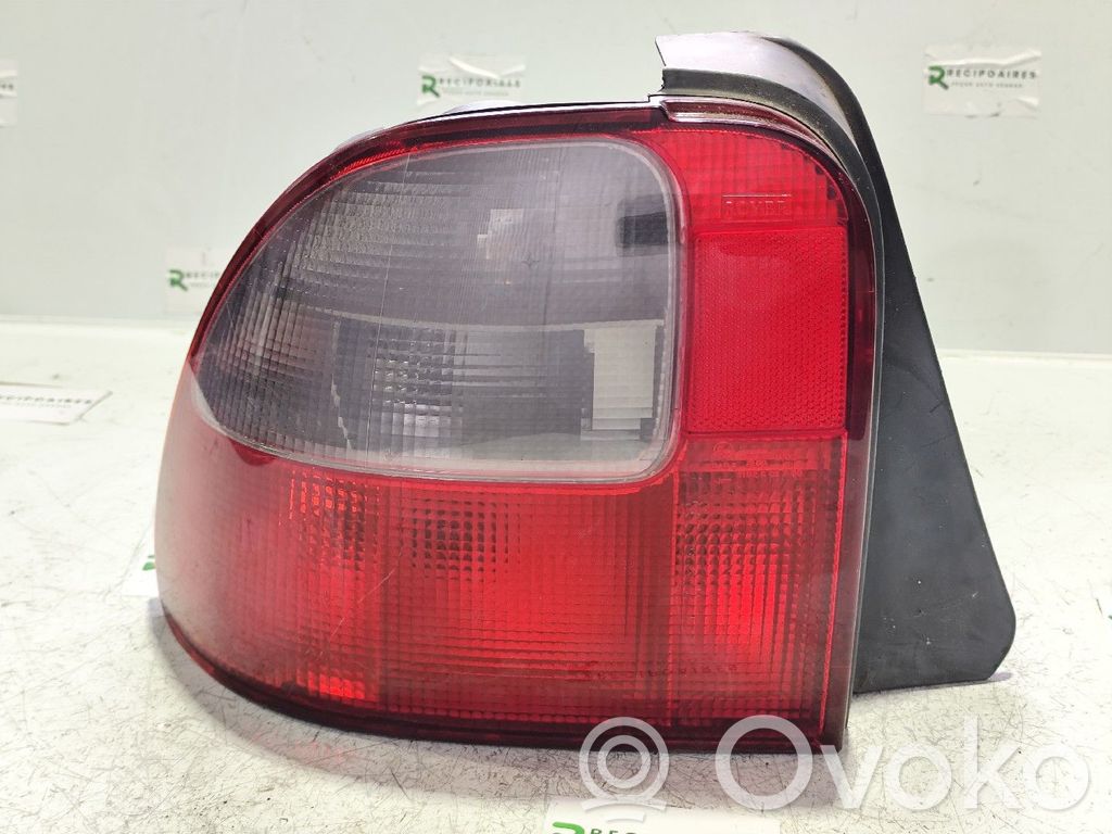 Tailgate rear/tail lights