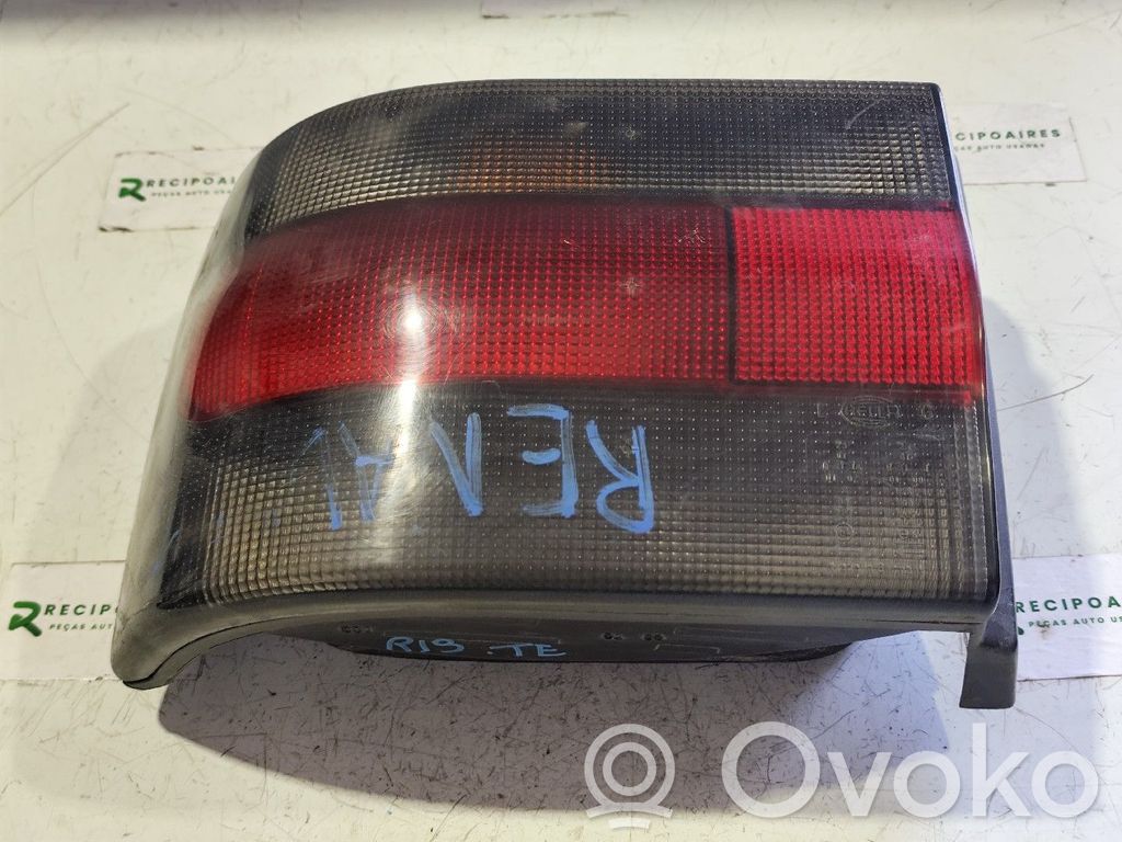 Renault 19 Takaluukun takavalot 