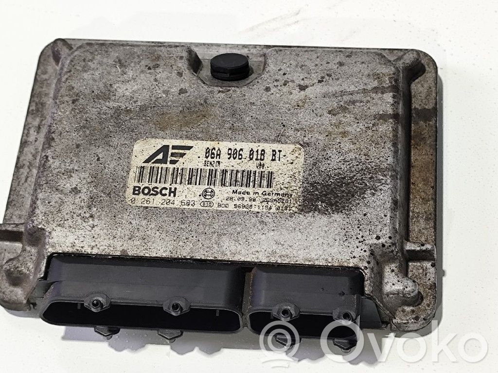 Unidad de control/módulo del motor   06A906018BT,0261204683