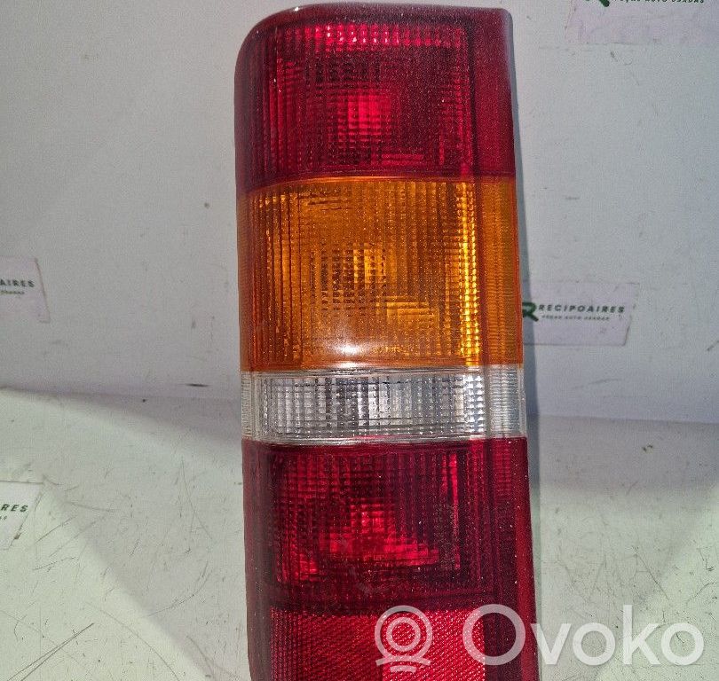 Tailgate rear/tail lights   014311918LR