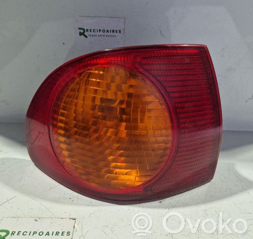 Toyota Corolla E110 Takaluukun takavalot 