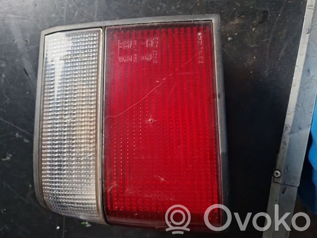 Aizmugurējais lukturis pārsegā   21390,SIGNALVISION