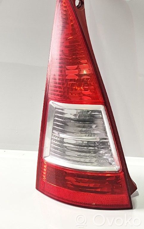Tailgate rear/tail lights
