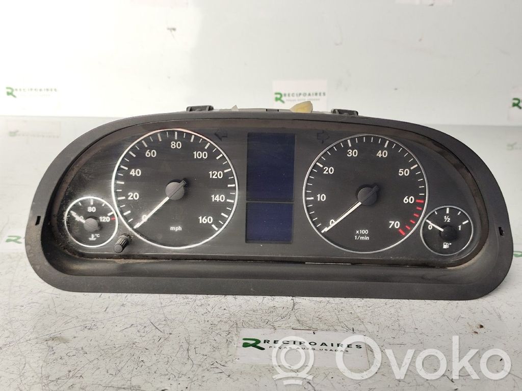 Mercedes-Benz A W169 Speedometer (instrument cluster) 