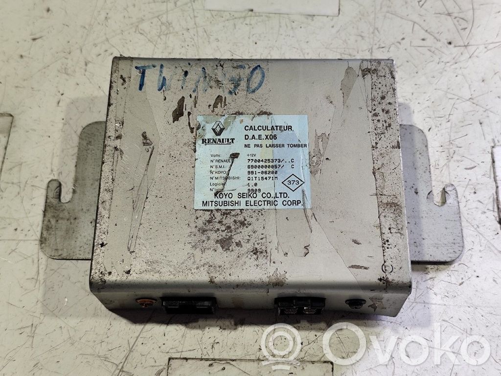 Renault Twingo II Steering rack control module 