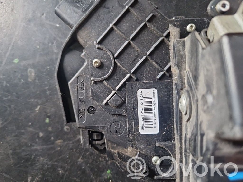 Ford C-MAX I Priekšpusē slēdzene 