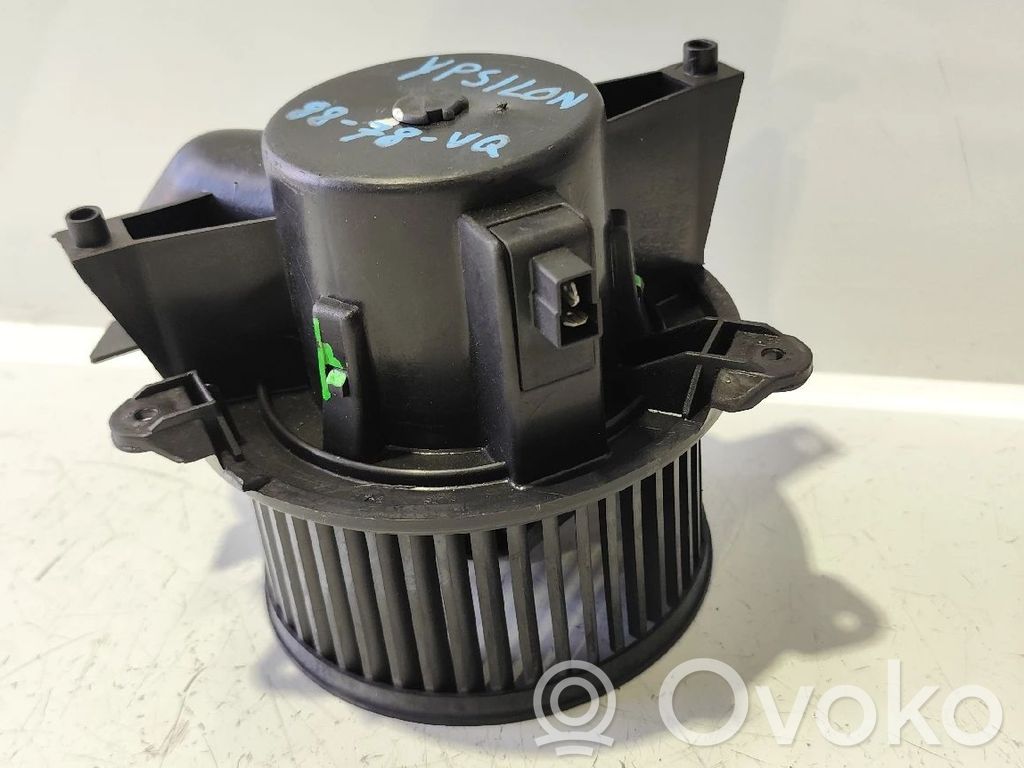 Mazā radiatora ventilators   141730600,141730600