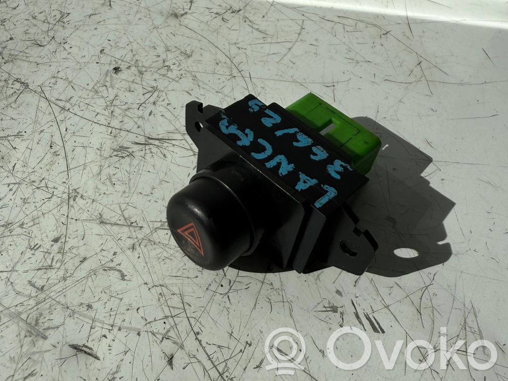 Botón interruptor de luz de peligro   06902,NILES06902