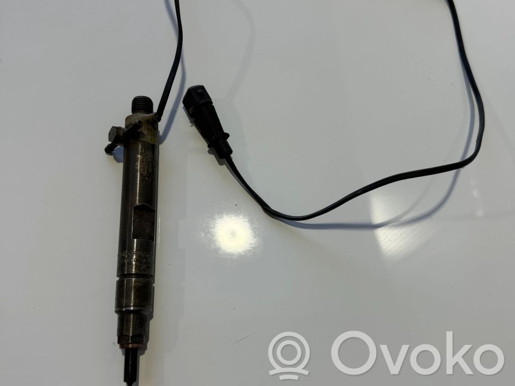 Inyector de combustible   028130201H