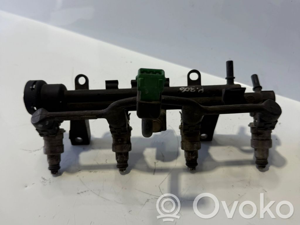 Peugeot 306 Rampă alimentare injectoare 