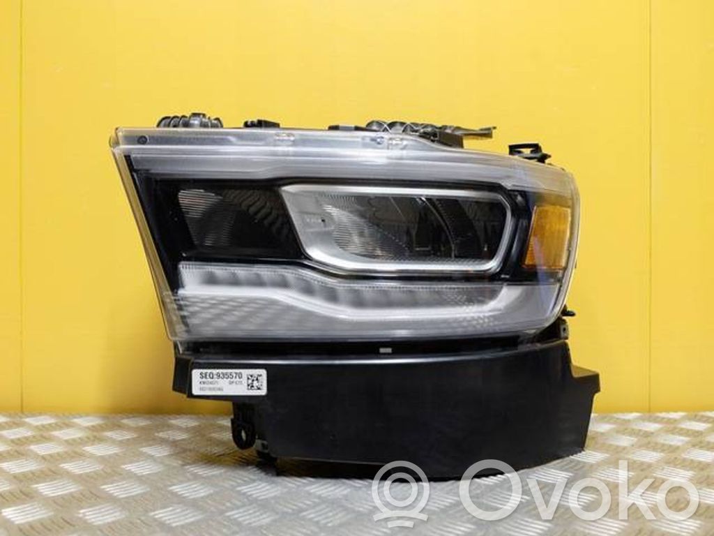 Dodge RAM Передняя фара 