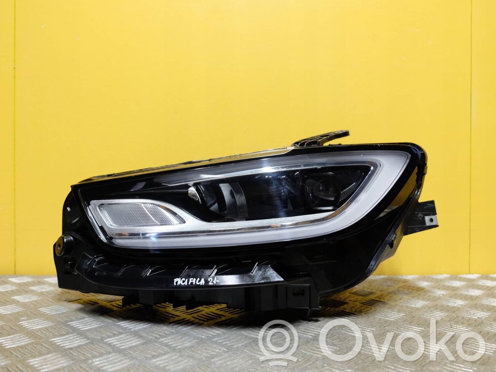 Chrysler Pacifica Передняя фара 