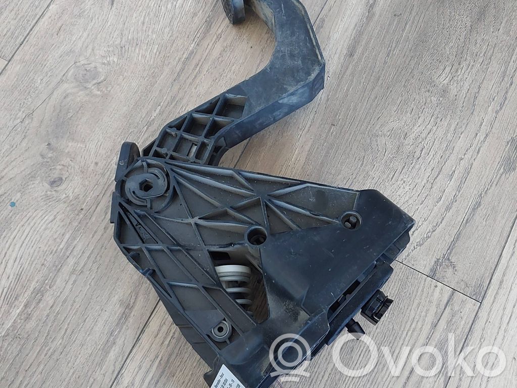Mercedes-Benz Sprinter W907 W910 Pedale della frizione 