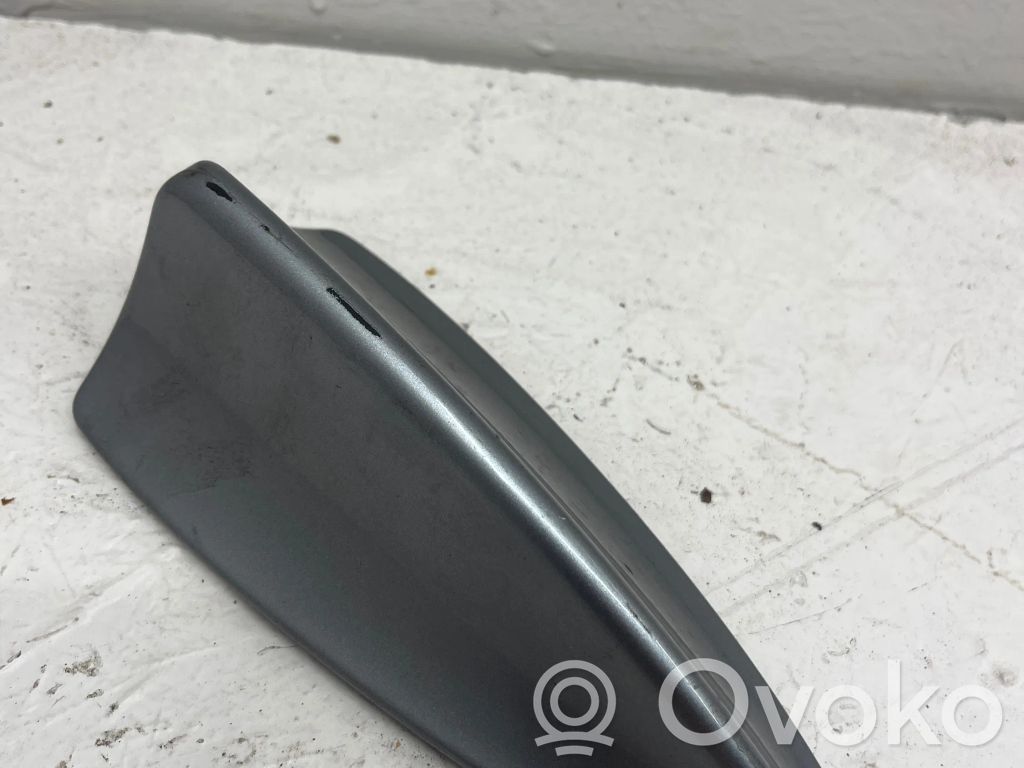 BMW 5 E60 E61 Cubierta de la antena del techo (GPS) 