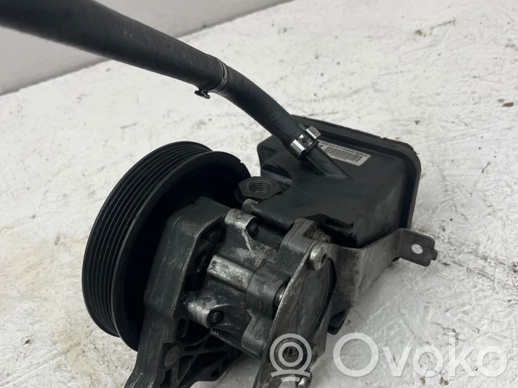 BMW 5 E60 E61 Vairo stiprintuvo siurblys 