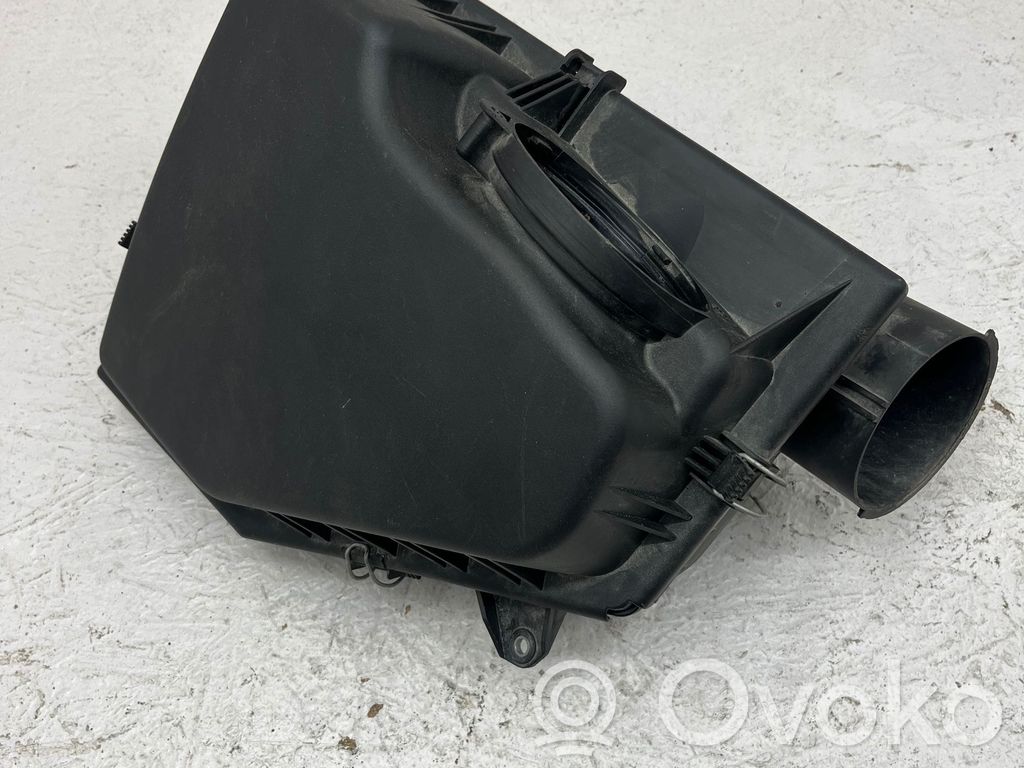 BMW 5 E60 E61 Air filter box 