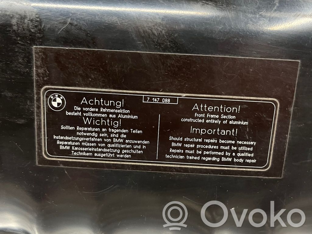 BMW 5 E60 E61 Radiatoru paneļa augšējā daļa (televizors) 