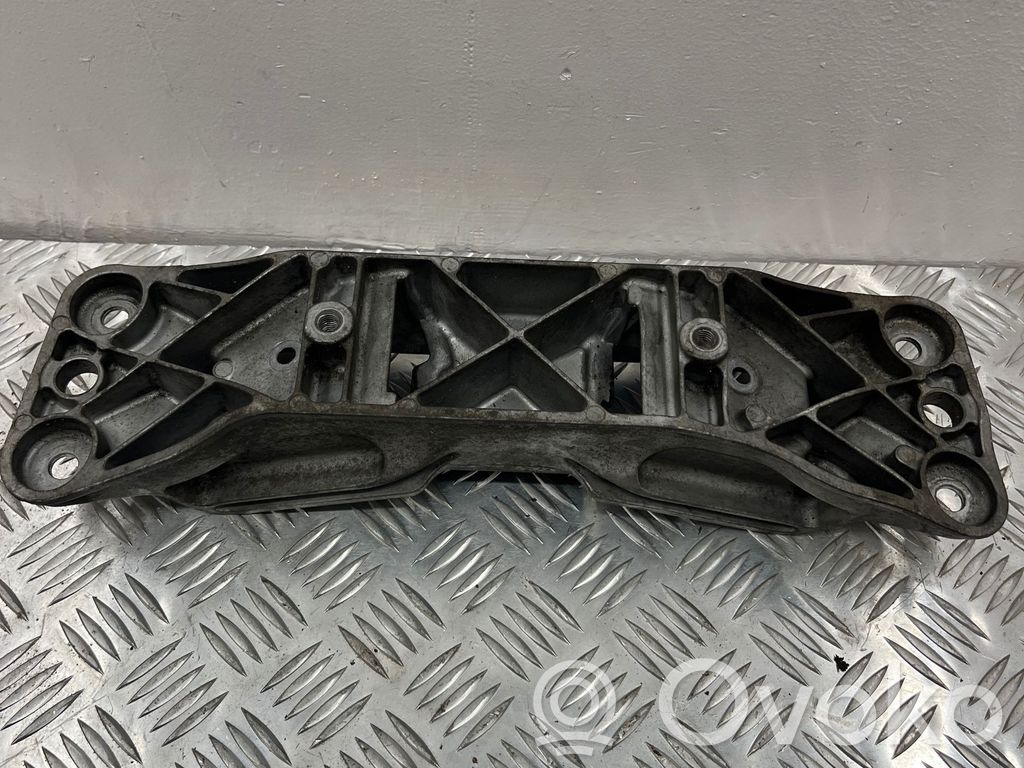 BMW 5 E60 E61 Pārnesumkārbas spilvens 