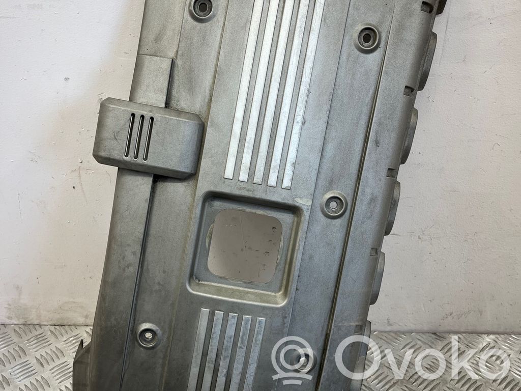 Engine cover (trim)   7531324