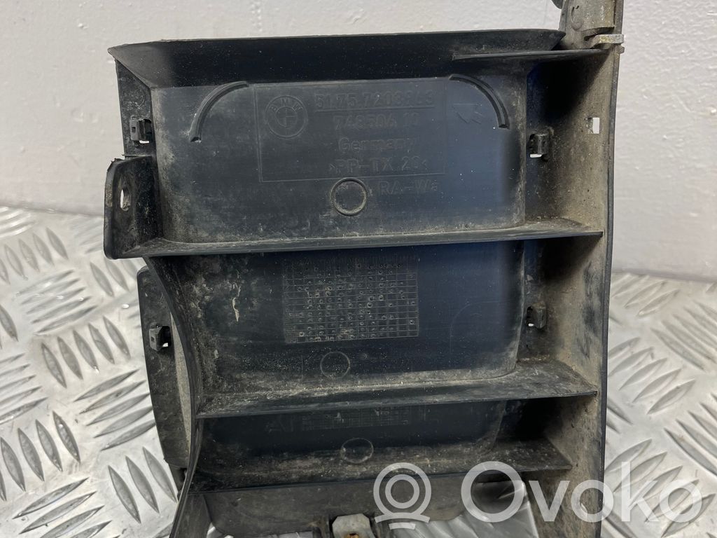 BMW 5 E60 E61 Air intake duct part 